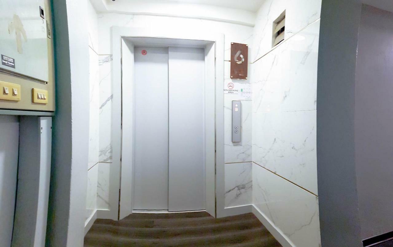 Kim Korner Hotel Bangkok Bagian luar foto